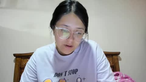 Snapshot of sweetyypeach chatting on 01.13.25 sweetyypeach online show from 01.13.25