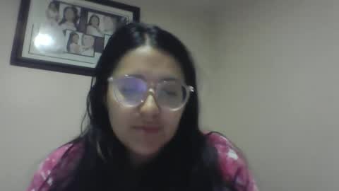 Snapshot of sweetyypeach chatting on 01.18.25 sweetyypeach online show from 01.18.25