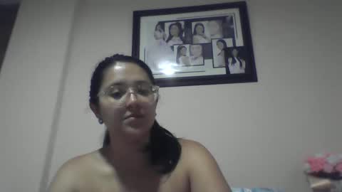 Snapshot of sweetyypeach chatting on 02.11.25 sweetyypeach online show from 02.11.25