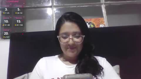 Snapshot of sweetyypeach chatting on 10.14.25 sweetyypeach online show from 10.14.25