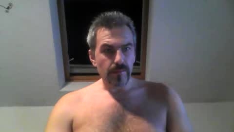 Snapshot of swinger_men_austria chatting on 11.15.25 swinger_men_austria online show from 11.15.25