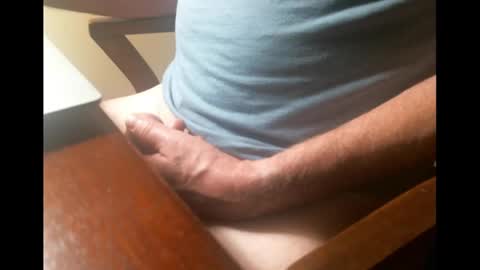 Snapshot of swizzle__stick chatting on 09.27.25 will jeffers online show from 09.27.25