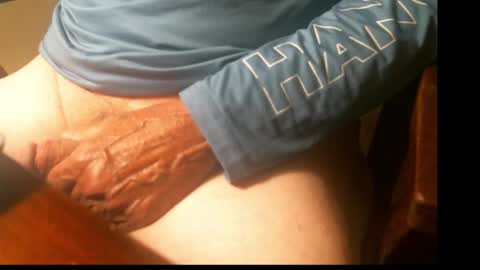 Snapshot of swizzle__stick chatting on 10.27.25 will jeffers online show from 10.27.25