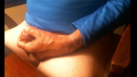 Snapshot of swizzle__stick chatting on 11.12.25 will jeffers online show from 11.12.25