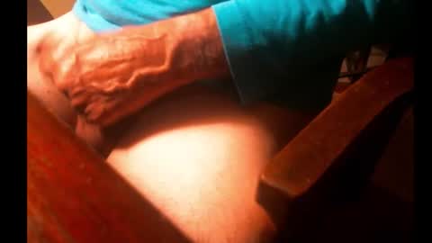 Snapshot of swizzle__stick chatting on 12.15.25 will jeffers online show from 12.15.25