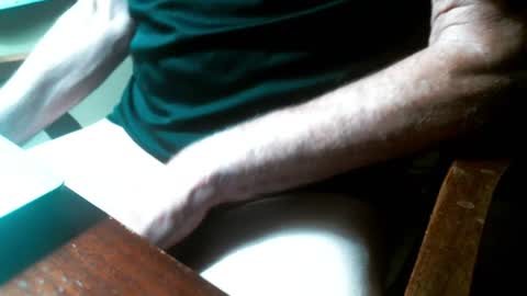 Snapshot of swizzle__stick chatting on 07.04.26 will jeffers online show from 07.04.26