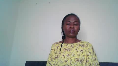 Snapshot of swtebony1 chatting on 06.15.26 ALICIA online show from 06.15.26