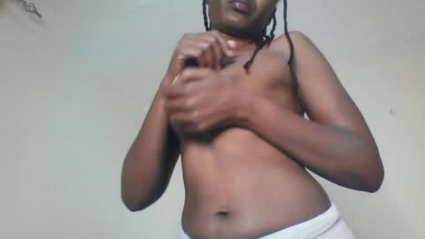 Snapshot of swtebony1 chatting on 06.17.26 ALICIA online show from 06.17.26