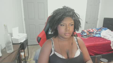 sxamleuy online show from 10.17.25