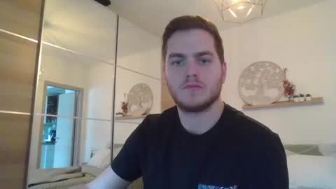 Snapshot of syl092 chatting on 12.12.24 syl092 online show from 12.12.24