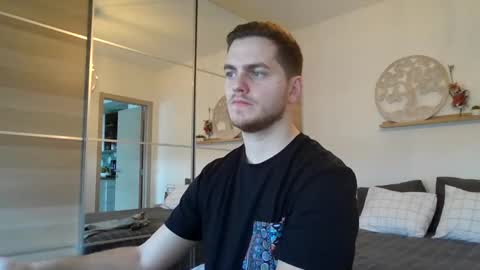 Snapshot of syl092 chatting on 01.06.25 syl092 online show from 01.06.25