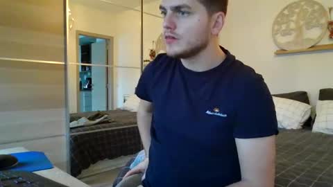 Snapshot of syl092 chatting on 01.08.25 syl092 online show from 01.08.25