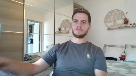 Snapshot of syl092 chatting on 10.13.25 syl092 online show from 10.13.25