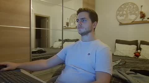 Snapshot of syl092 chatting on 11.05.25 syl092 online show from 11.05.25