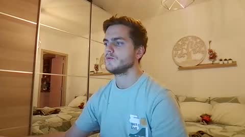 Snapshot of syl092 chatting on 11.18.25 syl092 online show from 11.18.25