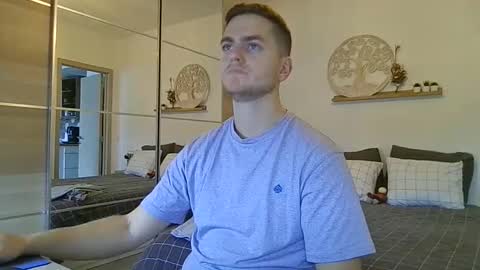 Snapshot of syl092 chatting on 11.28.25 syl092 online show from 11.28.25