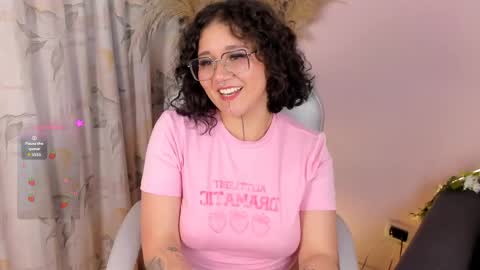 Snapshot of sylvara_bx chatting on 06.06.26 online show from 06.06.26