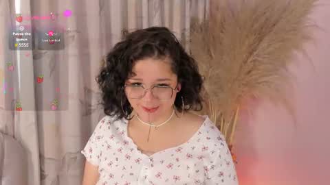 Snapshot of sylvara_bx chatting on 06.17.26 online show from 06.17.26