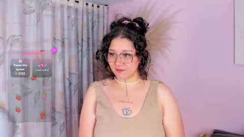 Snapshot of sylvara_bx chatting on 06.23.26 online show from 06.23.26