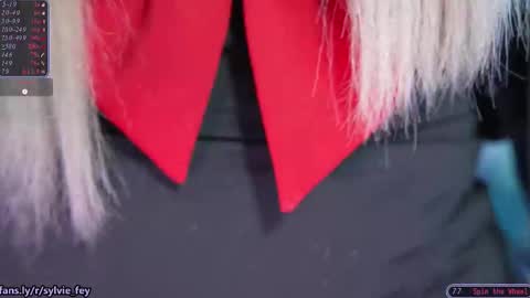 Snapshot of sylvie_fey chatting on 10.13.25 Sylvie online show from 10.13.25