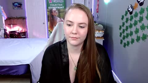 Snapshot of syndica chatting on 09.20.25 Jennah online show from 09.20.25