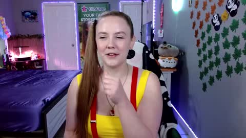 Snapshot of syndica chatting on 10.26.25 Jennah online show from 10.26.25