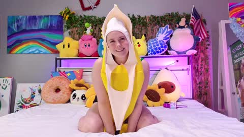 Snapshot of syndica chatting on 02.17.26 Jennah online show from 02.17.26