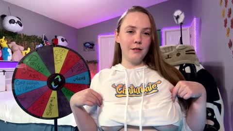 Snapshot of syndica chatting on 02.22.26 Jennah online show from 02.22.26