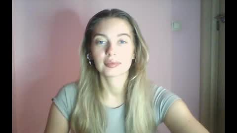 Snapshot of syrami chatting on 05.16.26 syrami online show from 05.16.26