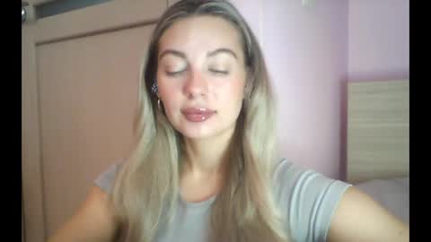 Snapshot of syrami chatting on 07.23.26 syrami online show from 07.23.26