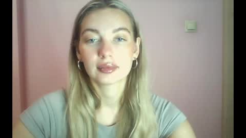 Snapshot of syrami chatting on 07.27.26 syrami online show from 07.27.26