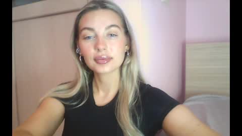 Snapshot of syrami chatting on 07.29.26 syrami online show from 07.29.26