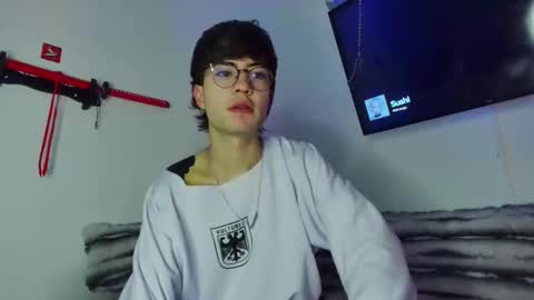 Snapshot of t0n3r chatting on 01.11.26 TONER online show from 01.11.26