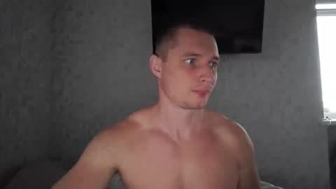 Snapshot of t30t chatting on 09.18.25 Den online show from 09.18.25