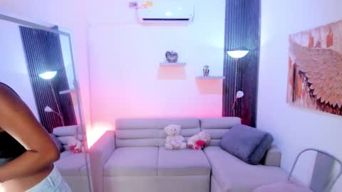 Tahiela  online show from 03.05.26