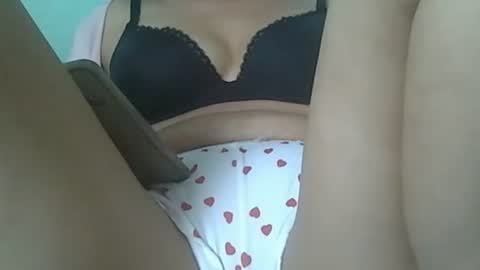 Snapshot of tahiniah chatting on 10.01.25 tahiniah online show from 10.01.25