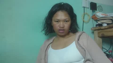 Snapshot of tahiniah chatting on 10.05.25 tahiniah online show from 10.05.25