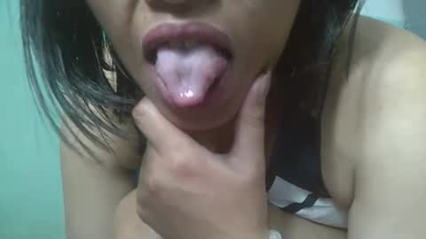 Snapshot of tahiniah chatting on 10.26.25 tahiniah online show from 10.26.25