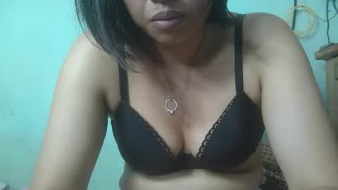 Snapshot of tahiniah chatting on 10.27.25 tahiniah online show from 10.27.25