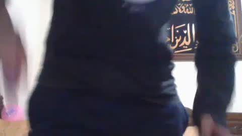 Snapshot of tahtouhafakroune12 chatting on 01.05.25 tahtouhafakroune12 online show from 01.05.25