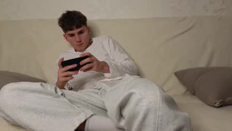 Snapshot of tai_fun chatting on 12.03.25 Alex online show from 12.03.25