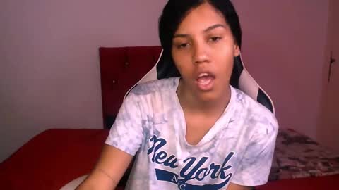 Tainara online show from 10.20.25