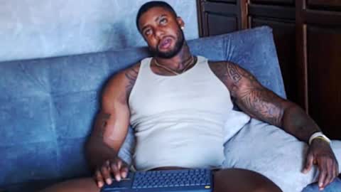 Tairon Tucke online show from 01.13.25