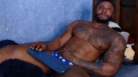 Tairon Tucke online show from 03.01.25