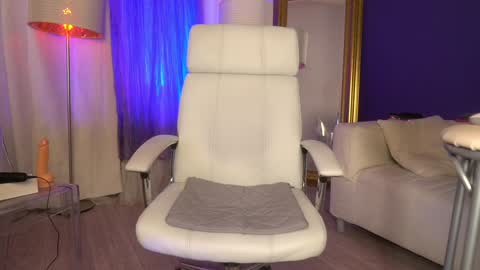 Margo online show from 01.25.25