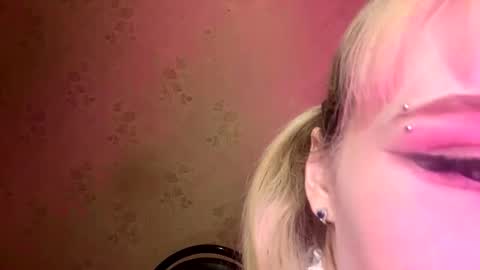 Snapshot of taitebinner chatting on 03.23.26 Mia online show from 03.23.26