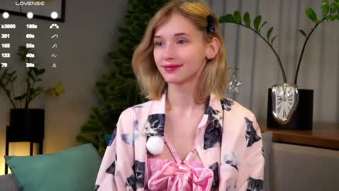 Mia online show from 01.26.25