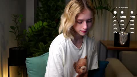 Mia online show from 02.01.25