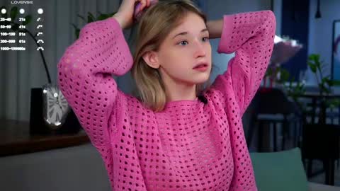 Mia online show from 02.09.25