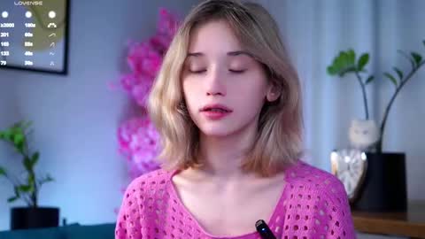 Mia online show from 03.08.25